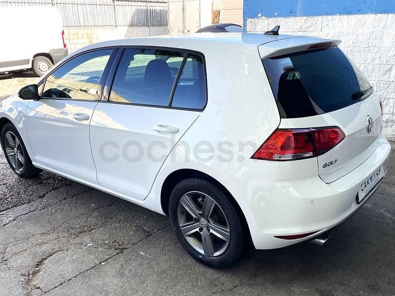 Usado VW Golf VII Advance 105 CV (77 kW) 2015 Blanco Berlina