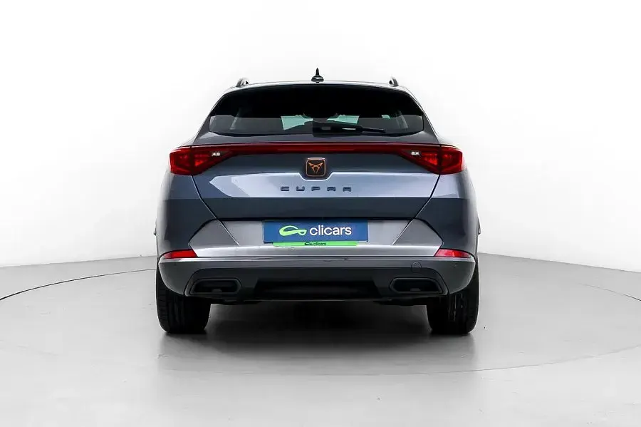 Usado Cupra Formentor 204 CV (150 kW) 2022 Gris / plata SUV