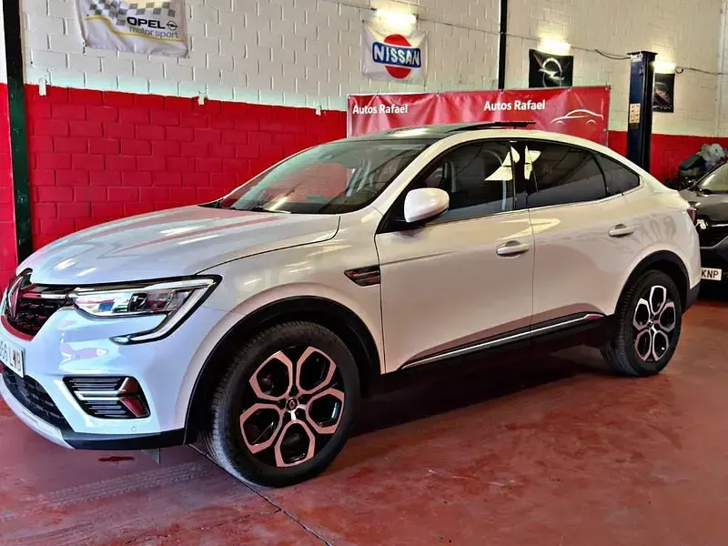 Usado Renault Arkana Zen 145 CV (106 kW) 2022 Blanco SUV