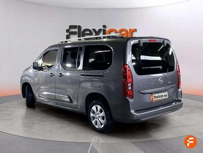 Usado Opel Combo Life Innovation 131 CV (96 kW) 2020 Gris Monovolumen