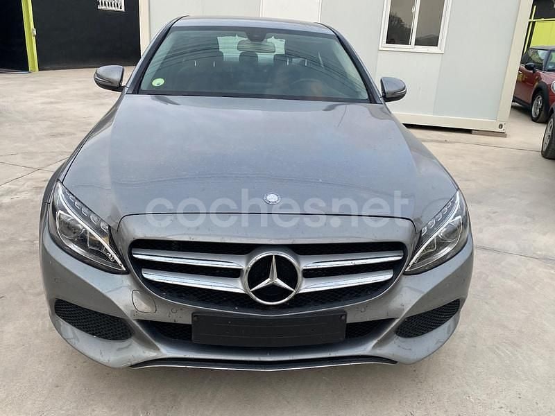 Usado Mercedes C200 Avantgarde 136 CV (100 kW) 2016 Gris / plata Berlina