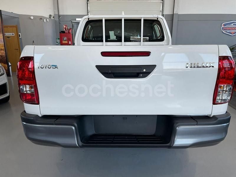 Nuevo Toyota HiLux Sport 204 CV (150 kW) 2025 Blanco Pickup/Camioneta