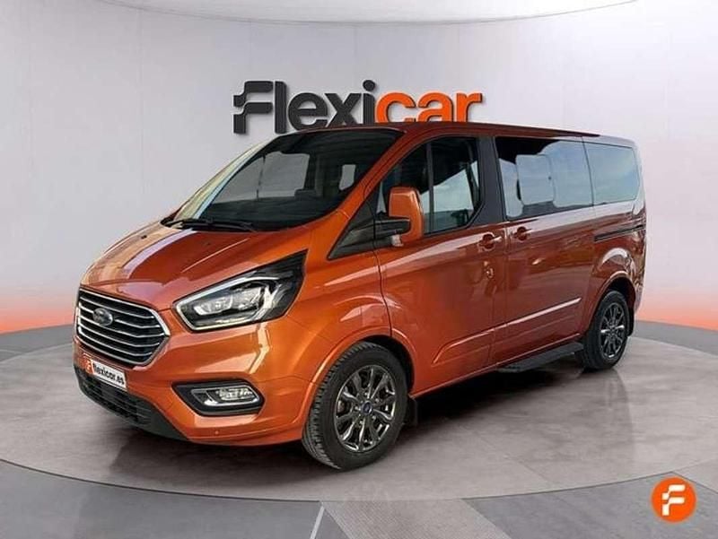 Usado Ford Tourneo Titanium X 185 CV (136 kW) 2022 Naranja Monovolumen