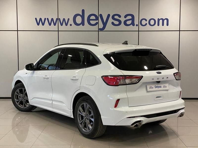 Usado Ford Kuga ST-Line 150 CV (110 kW) 2022 Blanco SUV