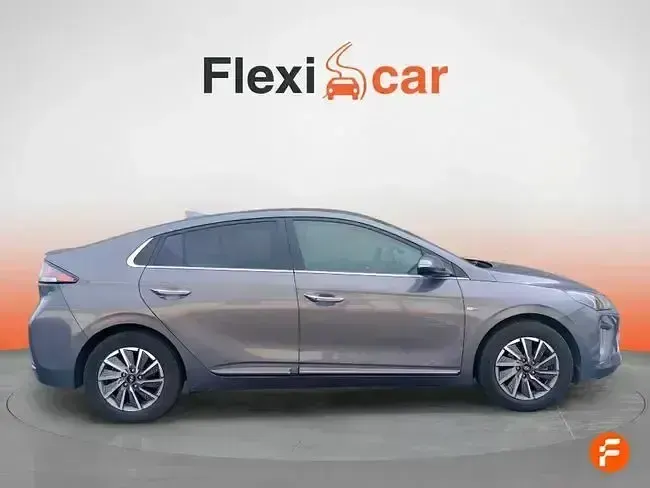 Usado Hyundai Ioniq 88 kW (120 CV) 2020 Gris Utilitario