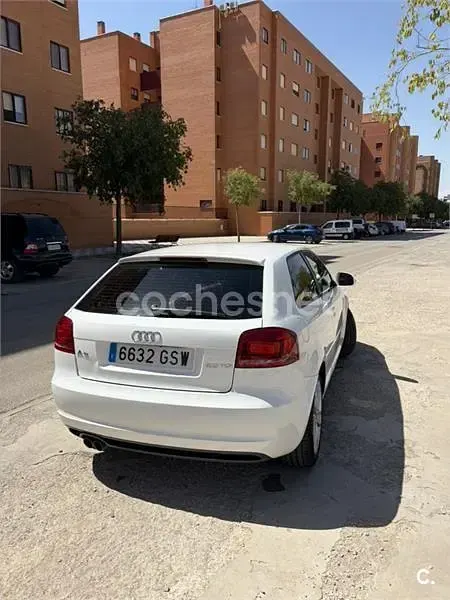 Usado Audi A3 Ambition 140 CV (102 kW) 2010 Blanco Utilitario