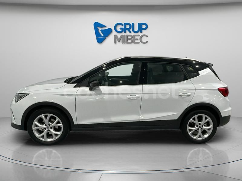 Usado Seat Arona FR 115 CV (84 kW) 2024 Blanco SUV