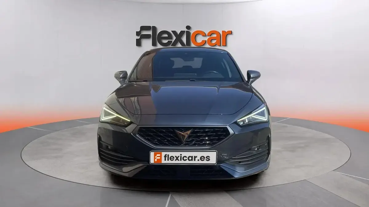 Usado Cupra Leon 150 CV (110 kW) 2023 Gris Berlina