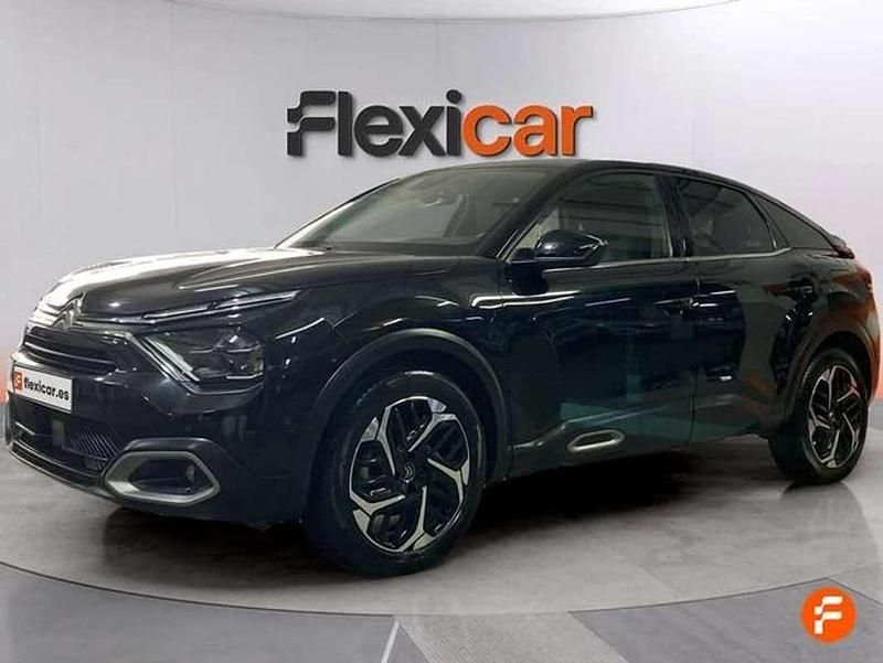 Begagnad Citroën C4 Feel 131 HK (96 kW) 2022 Svart Halvkombi