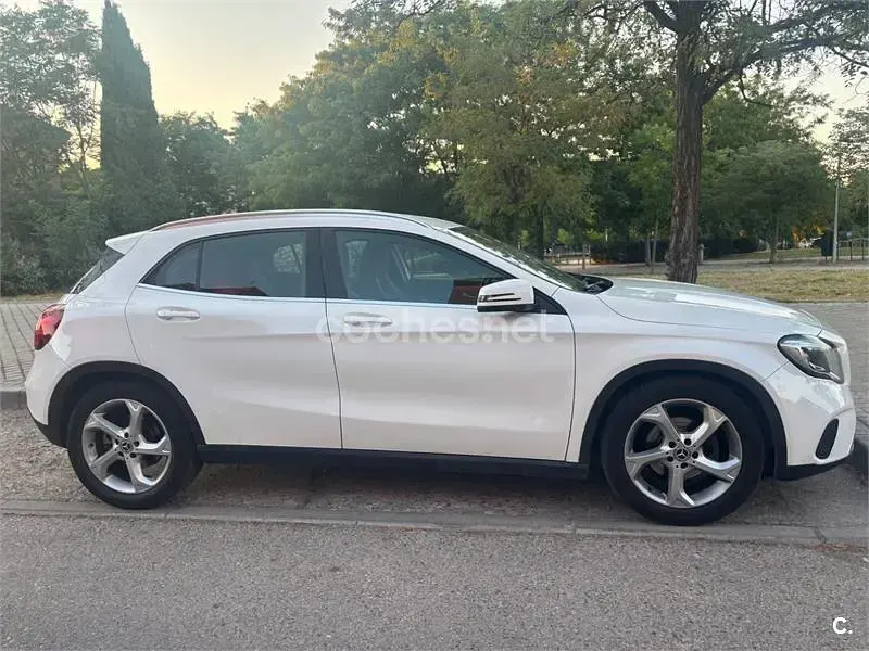 Usado Mercedes GLA200 136 CV (100 kW) 2018 Blanco SUV