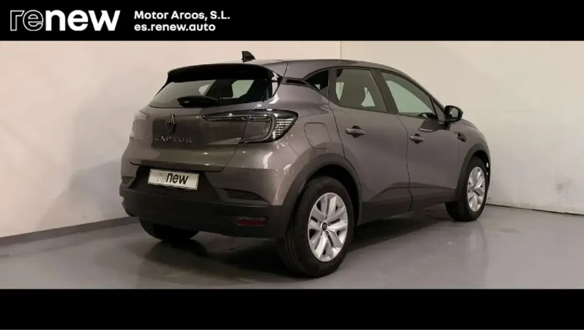 Usado Renault Captur Evolution 101 CV (74 kW) 2025 Gris SUV