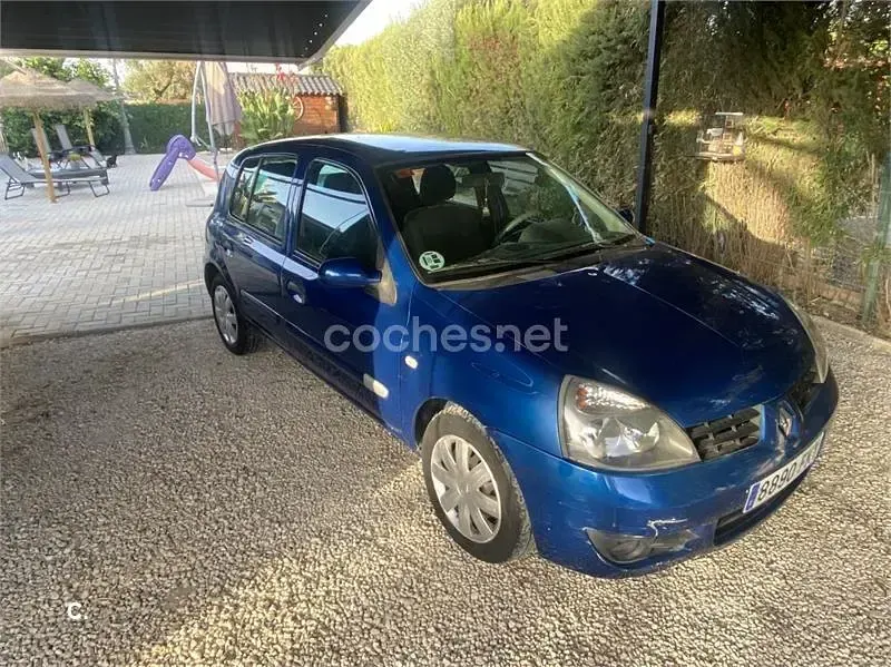 Usado Renault Clio II Authentique 70 CV (51 kW) 2007 Azul Berlina