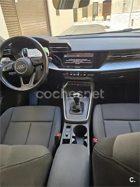 Usado Audi A3 Premium 110 CV (80 kW) 2021 Azul Berlina