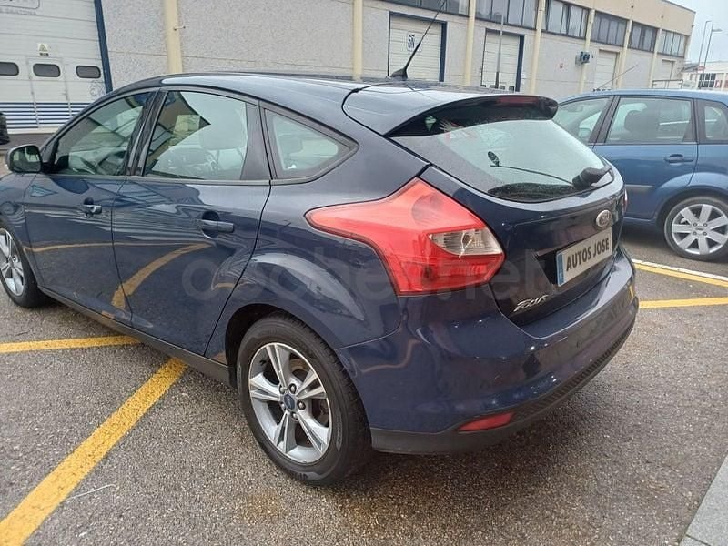 Usado Ford Focus Titanium 125 CV (91 kW) 2014 Azul Berlina