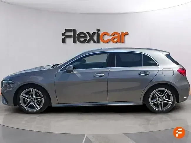 Usado Mercedes A180 136 CV (100 kW) 2024 Gris Berlina