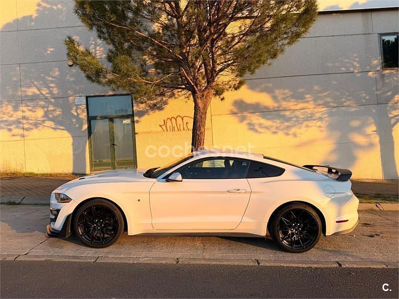 Usado Ford Mustang 314 CV (230 kW) 2018 Blanco Coupe
