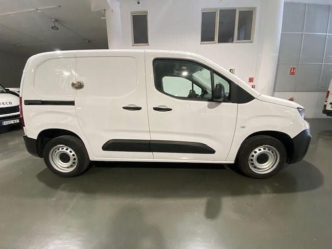 Usado Peugeot Partner 103 CV (75 kW) 2022 Blanco Monovolumen