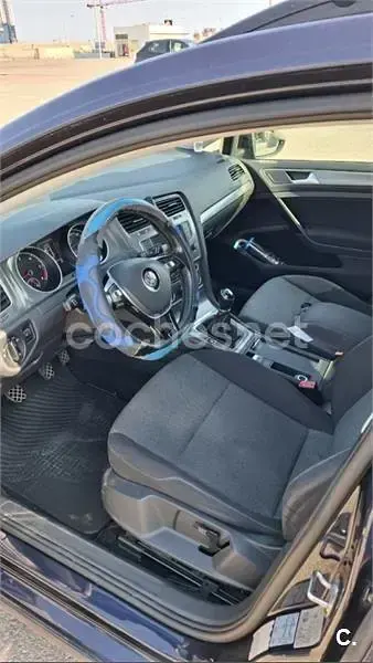 Usado VW Golf VII Advance 110 CV (80 kW) 2016 Azul Familiar