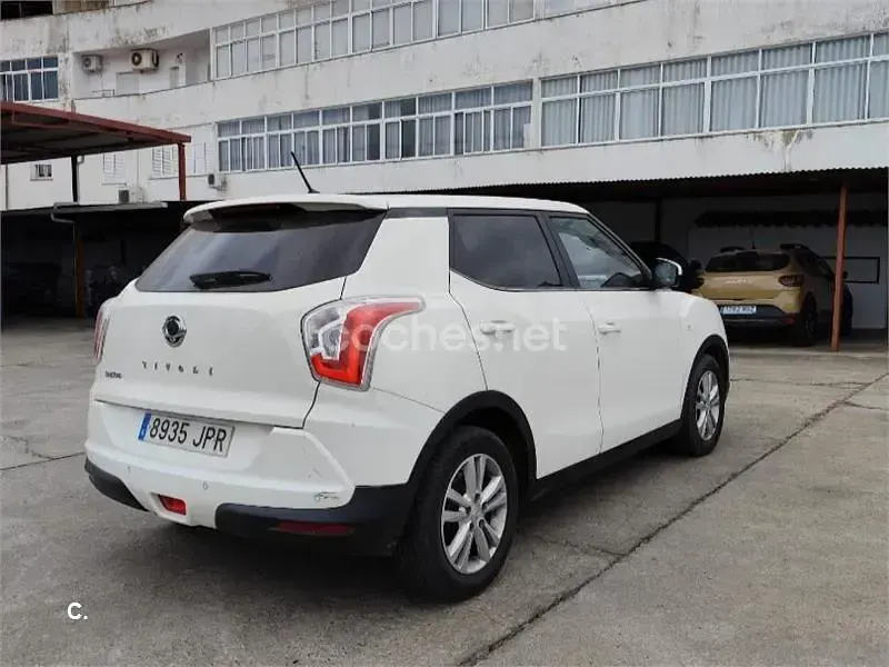 Usado SsangYong Tivoli Limited 128 CV (94 kW) 2016 Blanco SUV