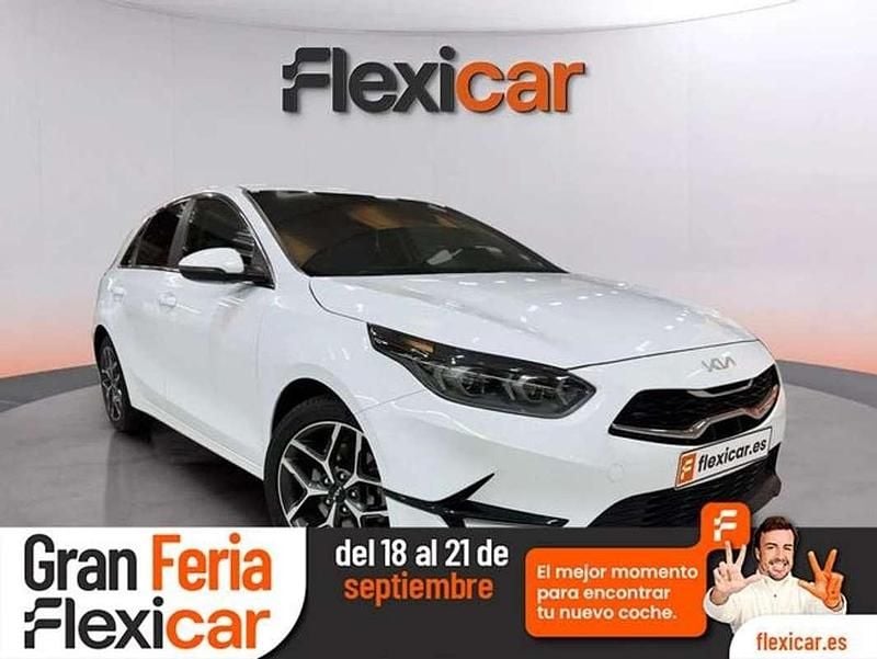 Blanco Usado 2021 Kia Ceed Utilitario | 14.390 € (Precio justo) - Imagen 1/4