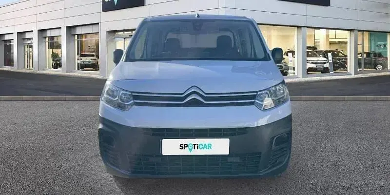 Usado Citroën e-Berlingo Live 102 CV (75 kW) 2023 Blanco Monovolumen