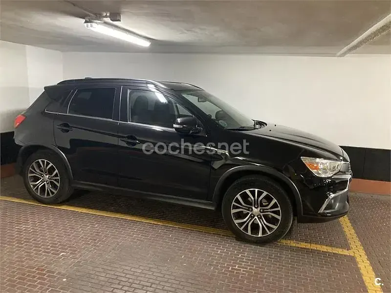 Usado Mitsubishi ASX Motion 117 CV (86 kW) 2017 Negro SUV
