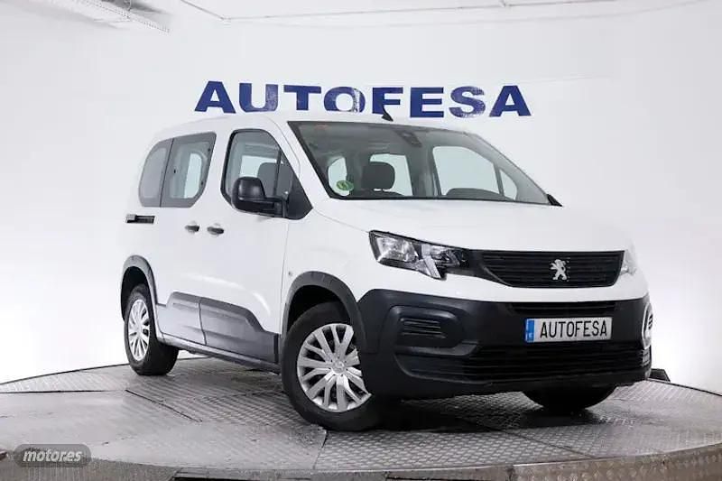 Usado Peugeot Rifter Active 102 CV (75 kW) 2021 Blanco Monovolumen