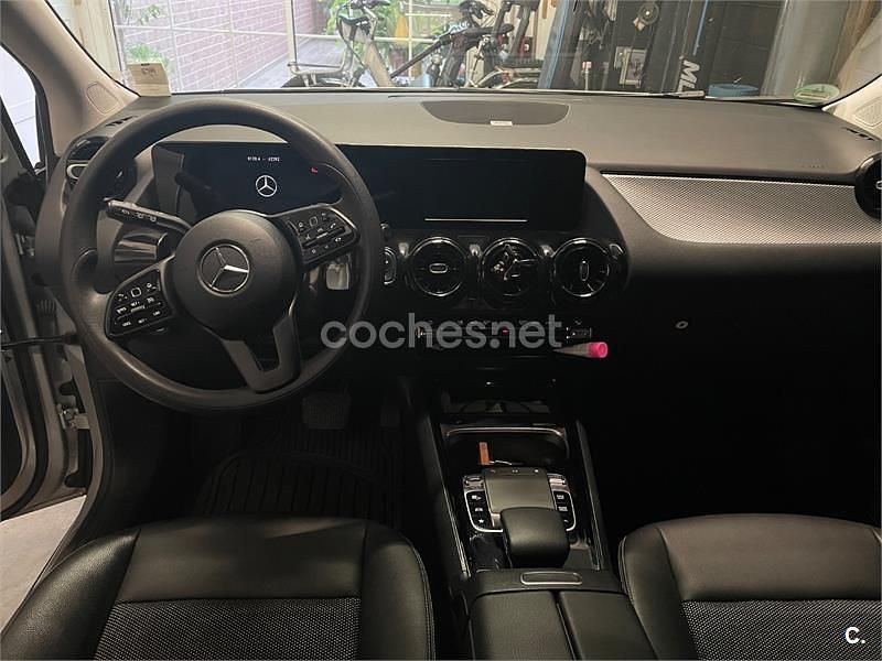 Usado Mercedes B180 109 CV (80 kW) 2019 Gris / plata Monovolumen