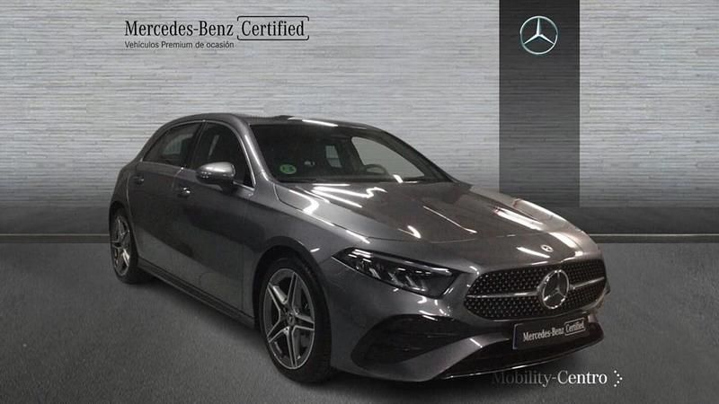 Usado Mercedes A180 116 CV (85 kW) 2024 Gris montaña Utilitario
