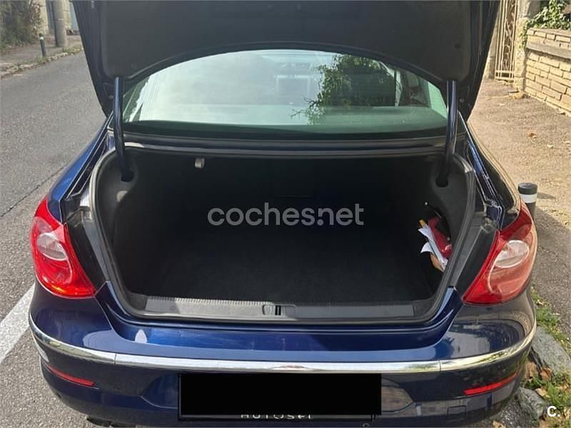 Usado VW Passat Advance 140 CV (102 kW) 2010 Azul Berlina