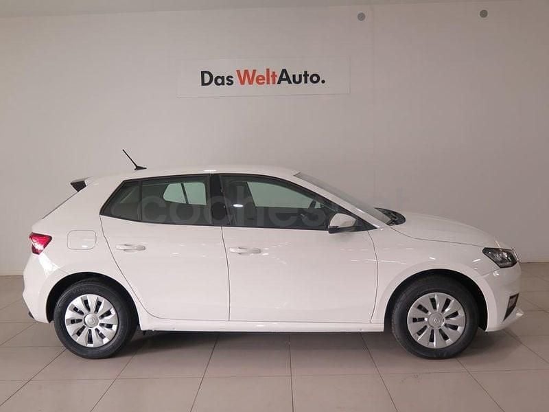 Usado Skoda Fabia 80 CV (58 kW) 2024 Blanco Utilitario
