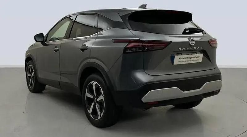 Usado Nissan Qashqai 158 CV (116 kW) 2022 Skyline grey (metalizado) SUV