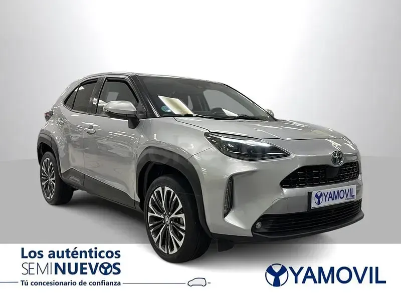 Usado Toyota Yaris Cross Style 116 CV (85 kW) 2022 Gris / plata SUV
