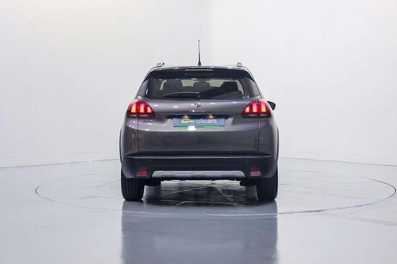 Käytetty Peugeot 2008 Allure 110 HP (80 kW) 2019 Harmaa Katumaasturi