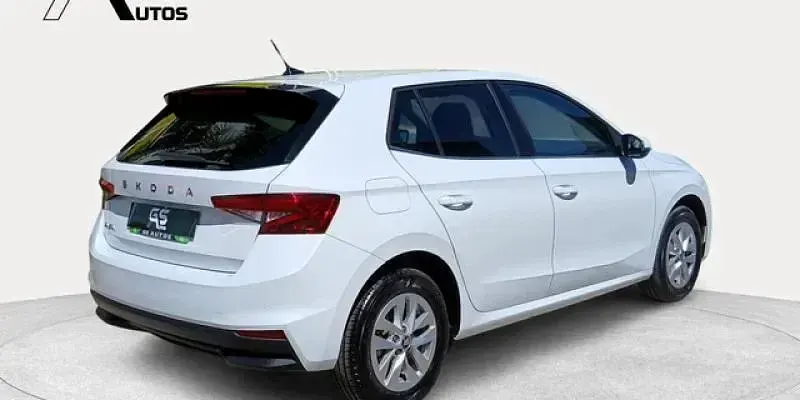 Usado Skoda Fabia Selection 116 CV (85 kW) 2025 Blanco Utilitario