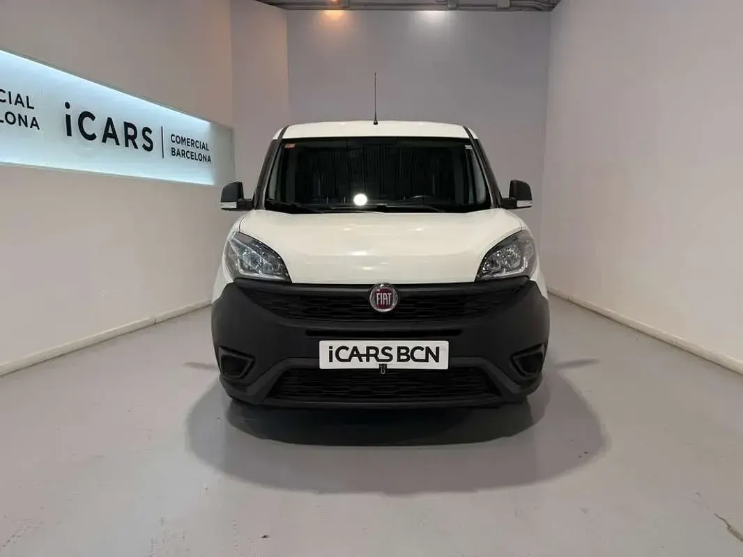 Usado Fiat Doblò 90 CV (66 kW) 2021 Blanco Monovolumen