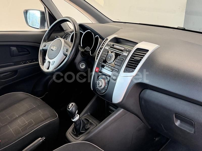 Usado Kia Venga 115 CV (84 kW) 2014 Blanco Utilitario