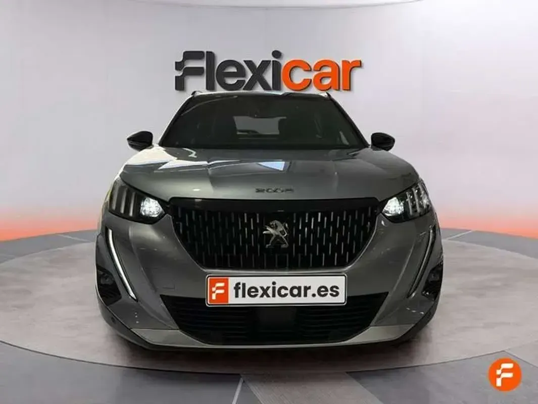 Usado Peugeot 2008 Allure 131 CV (96 kW) 2021 Gris SUV