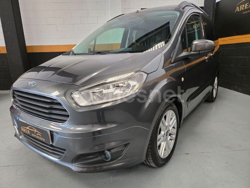 Verde Usado 2016 Ford Tourneo Courier Titanium Monovolumen | 12.995 € (Un poco caro) - Imagen 1/4