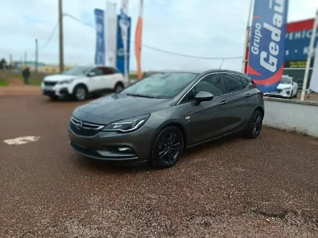 Usado Opel Astra S 110 CV (80 kW) 2019 Gris Utilitario