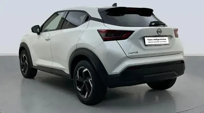 Usado Nissan Juke N-Connecta 114 CV (83 kW) 2023 Kori white (especial) monotono SUV