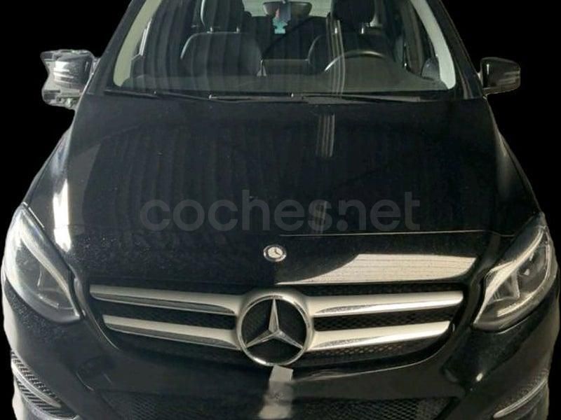 Usado Mercedes B180 109 CV (80 kW) 2017 Negro Monovolumen