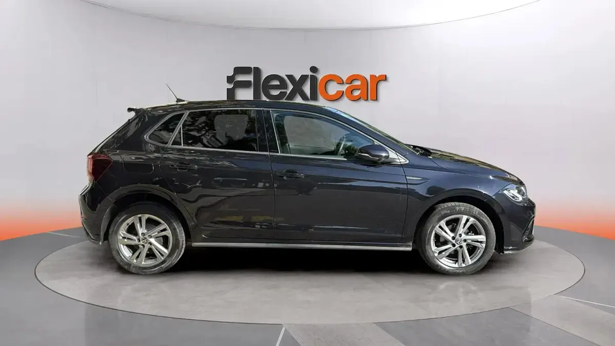 Usado VW Polo Life 95 CV (69 kW) 2022 Negro Utilitario