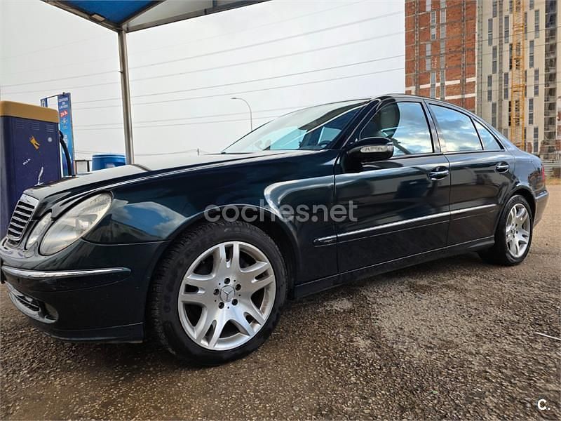 Verde Usado 2005 Mercedes E320 Avantgarde Berlina | 5700 € (Precio justo) - Imagen 1/4