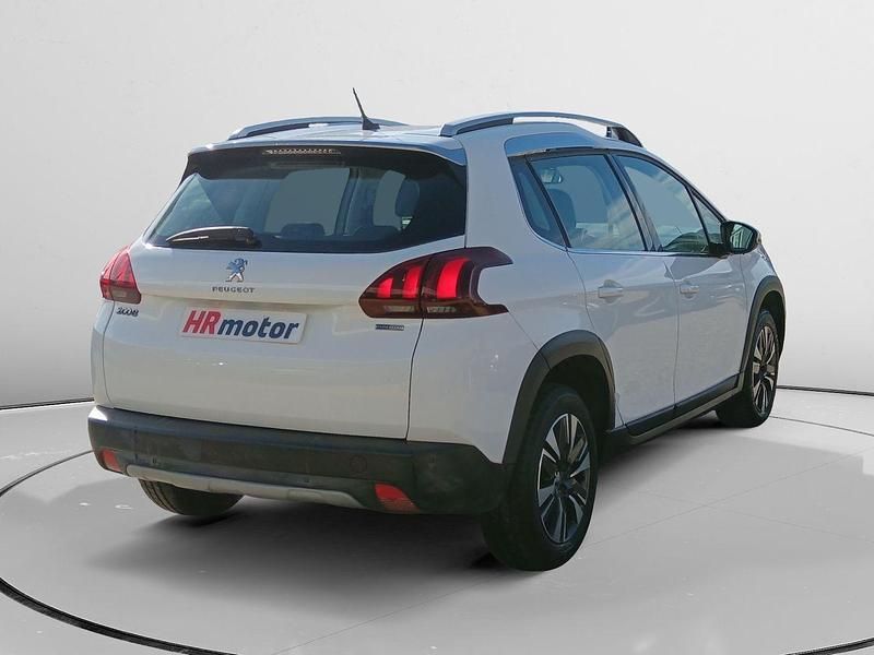 Usado Peugeot 2008 Allure 110 CV (80 kW) 2017 Blanco SUV