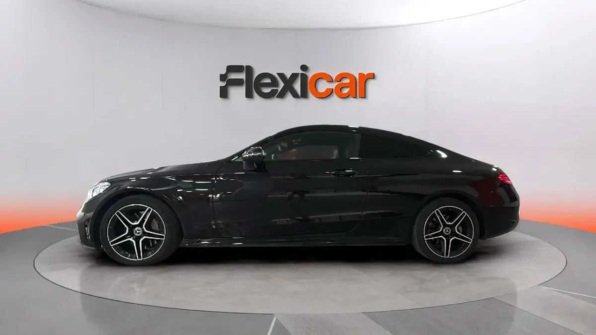 Usado Mercedes 300 258 CV (189 kW) 2018 Negro Coupe