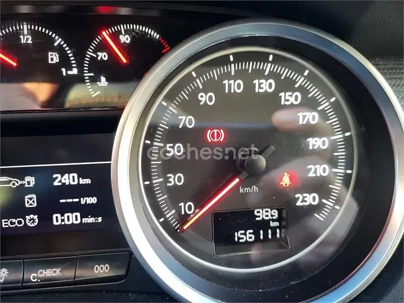 Usado Peugeot 508 Access 115 CV (84 kW) 2015 Gris / plata Berlina
