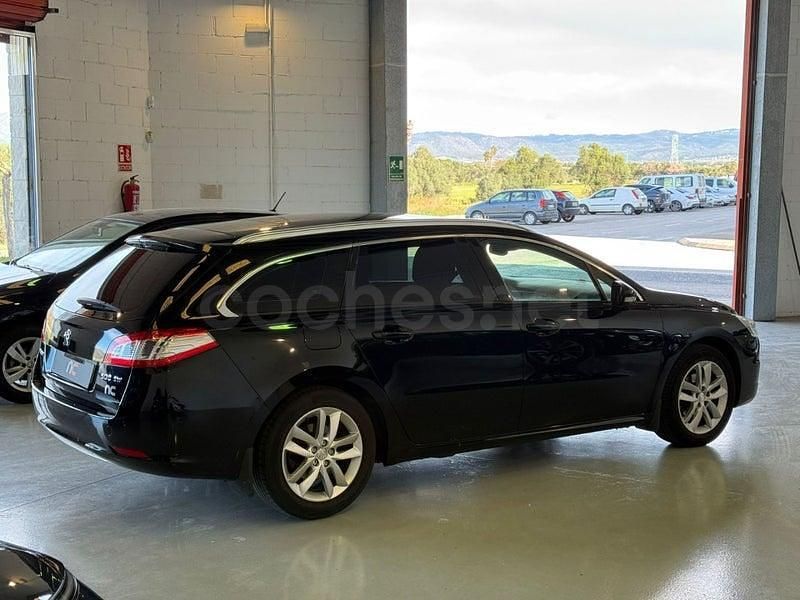 Usado Peugeot 508 SW Active 140 CV (102 kW) 2013 Negro Familiar