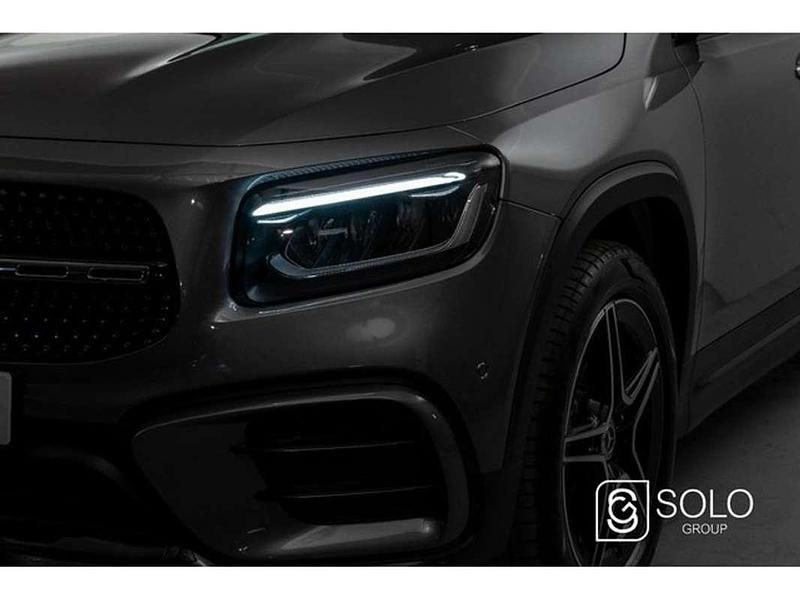 Usado Mercedes GLB200 150 CV (110 kW) 2024 Gris / plata SUV