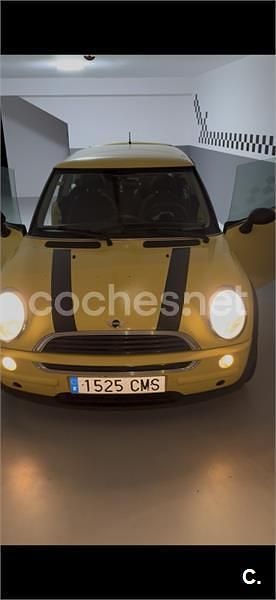 Usado Mini ONE 90 CV (66 kW) 2003 Amarillo Utilitario
